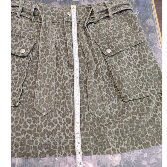 Marissa Webb Collective Leopard Tie Waist Belted Mini Skirt Green Womens Size 10 - Picture 9 of 10